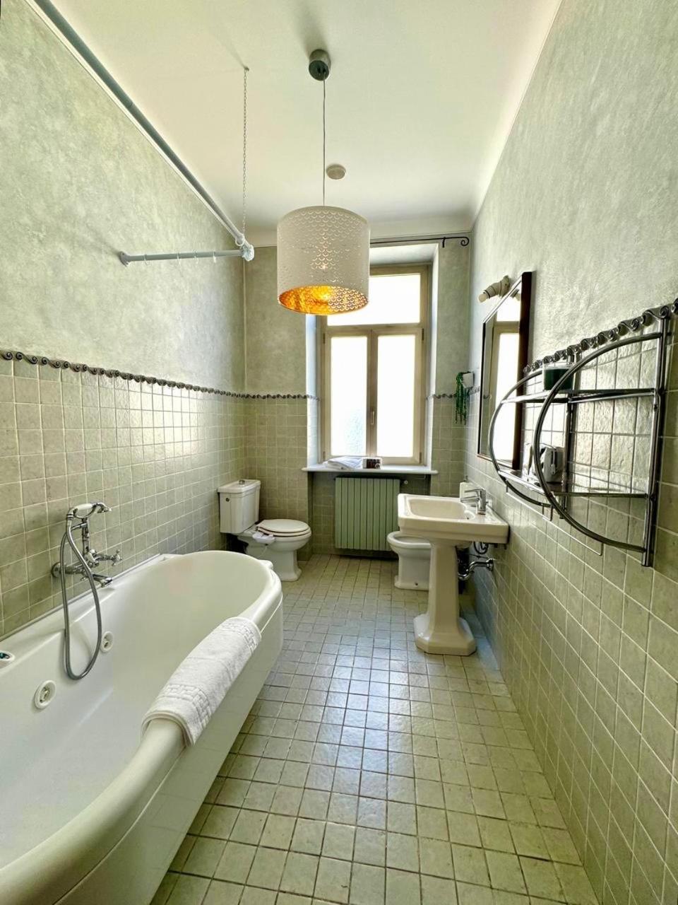 Valdragone Palazzo Pia Rooms מראה חיצוני תמונה